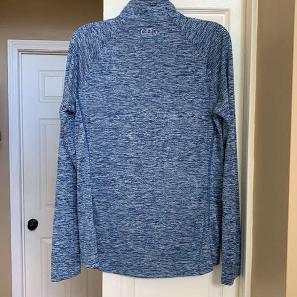 Under Armour top - Picture 3 of 5